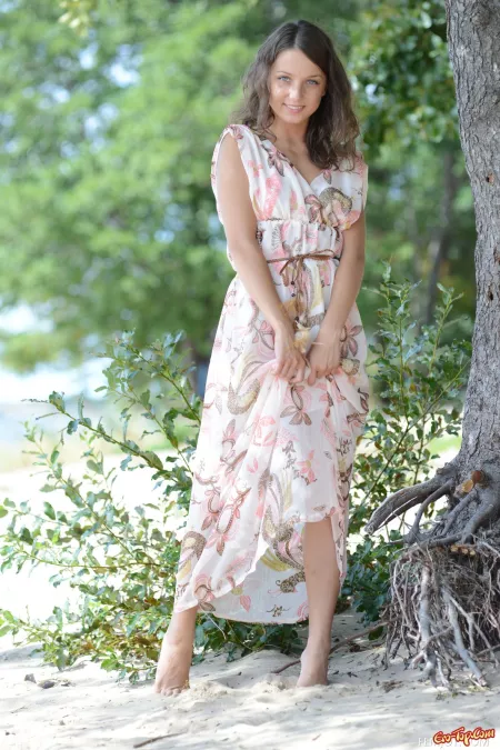 Летнее счастье: обнаженная Foxy Di
